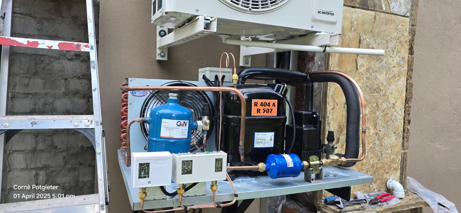 Indoor air conditioning unit installed